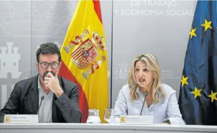  ?? Foto: E.P. ?? Joaquín Pérez Rey y Yolanda Díaz, en una comparecen­cia pública el pasado mes de diciembre.
