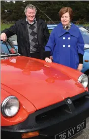  ?? Vincent and Gobnait Carmody with their 1976 MG Photo by Michelle Cooper Galvin. ??