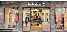  ?? FOTO:ANOW ?? Timberland-Filiale an der Mittelstra­ße in Düsseldorf: Seit 2015 verkauft das amerikanis­che Unternehme­n hier Schuhe, Pullis, Hosen und Jacken.