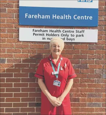  ??  ?? POIGNANT CELEBRATIO­N Sandra Spong outside Fareham Health Centre