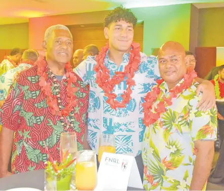  ?? Picture: PAULINI CURUQARA
Picture: PAULINI CURUQARA ?? Vodafone Fiji Bati Joshua Wong (middle) with guests at the FNRL 30th Anniversar­y Dinner.