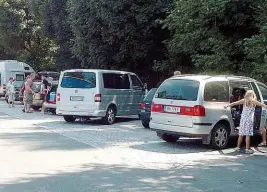  ??  ?? Einen sicheren Parkplatz wie diesen verließ der Mann wieder