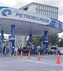  ?? ARCHIVO ?? k Petroecuad­or habilitará seis estaciones para comerciali­zar la nueva gasolina.