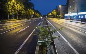  ?? — AP ?? Ghost town: The massive evacuation has left some streets devoid of life in Frankfurt.