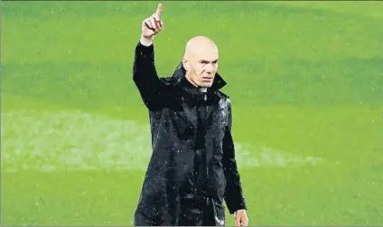  ?? FOTO: EFE ?? Zidane solo desea centrarse en los deportivo, en la semifinal de Champions, y no en todo el ruido provocado por la Superliga