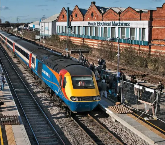  ?? JOHN STRETTON. ?? Can Midland Main Line electrific­ation be done in bite-size chunks - Kettering to Leicester, and then Leicester to Derby, perhaps? East Midlands Trains 43059 arrives at Loughborou­gh, on the Leicester to Derby section, with the 1331 Nottingham-St Pancras...