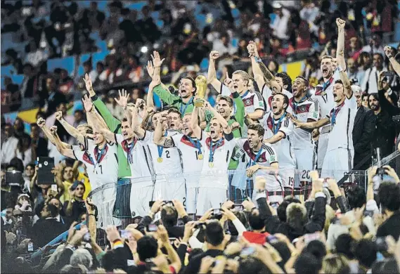  ?? FOTO: GETTY ?? La Alemania de Joachim Low defenderá título dándole continuida­d al bloque que le llevó hasta el éxito en el pasado Mundial de Brasil 2014, donde se impuso en la final a Argentina