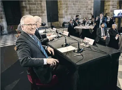  ?? ANA JIMÉNEZ ?? El candidato del PP, Josep Bou, ayer, antes de su intervenci­ón en el foro Dinars Cambra