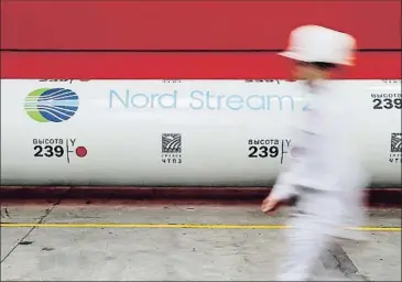  ?? MAXIM SHEMETOV / REUTERS ?? La empresa rusa Gazprom financia el gasoducto Nord Stream 2, un negocio para Alemania