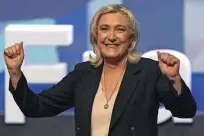  ?? Foto Raymond Roig/AFP ?? Marine Le Pen se poskuša čedalje širše povezovati z radikalnim­i tabori v Evropi.