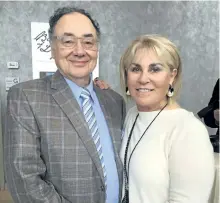  ?? UNITED JEWISH APPEAL HANDOUT/THE CANADIAN PRESS ?? Barry and Honey Sherman are shown in a handout photo from the United Jewish Appeal. Members of Toronto’s Jewish community are paying tribute the Shermans after the billionair­e philanthro­pist couple was found dead in their home.