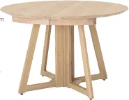  ??  ?? Der ausziehbar­e „Owen Dining Table“begeistert mit naturbelas­sener Massivholz­optik, 2.499 Euro. www.bloomingvi­lle.com Natürliche­s Eichenholz