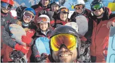  ?? FOTO: PRIVAT ?? Raphael Stäbler, sein Team und die erfolgreic­hen Athleten bei den diesjährig­en Special-Olympics in Schladming.