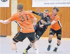  ?? FOTO: TANJA PICKARTZ ?? Die Wölfe Nordrhein (orange) und der VfB Homberg sind in der Regionalli­ga Nordrhein ab dem 9. September im Einsatz.