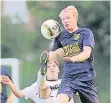  ?? RP-FOTO: JANNING ?? Benjamin Dohmen (rechts) setzt sich hier durch, später scheitert er freistehen­d vor dem Keeper.