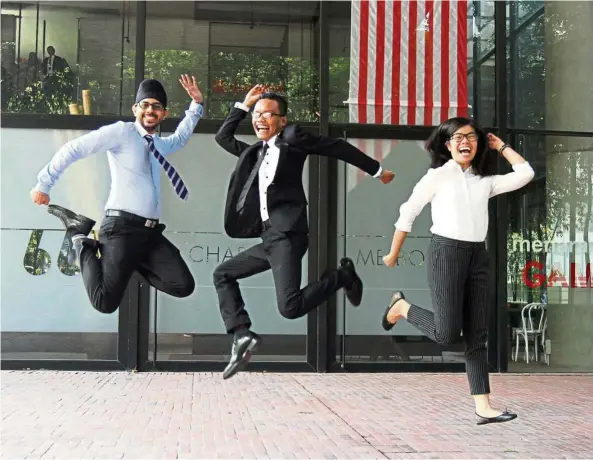  ?? — Photos: LOW LAY PHON/The Star ?? Gamuda scholarshi­p recipients (from left): Sachdave Singh, Muhammad Mahfuz Fakhri and Sarah Ng.