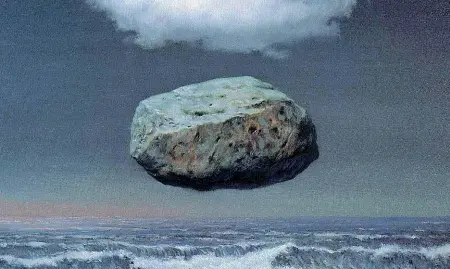  ??  ?? Sopra, Magritte, «Idee chiare» Sotto, uno scatto di Capri da una angolazion­e particolar­e