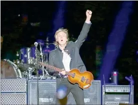  ?? Foto Ap ?? El ex beatle, el 11 de septiembre de 2017, durante un concierto en el centro Prudential, en Newark, Nueva Jersey.