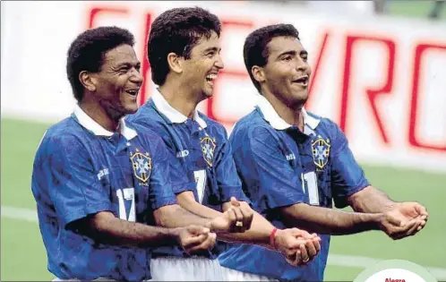  ?? MARK LEECH / GETTY ?? Alegre celebració­n. Bebeto, en el centro, celebra su gol ante Holanda en el Mundial de 1994, flanqueado por Mazinho y Romário