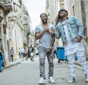  ??  ?? Zion y Lennox tienen entre sus planes regresar a la isla para ofrecer su música al público cubano.