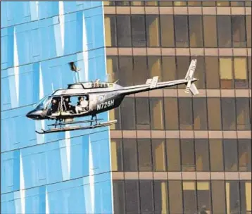  ?? ?? Complaints to 311 about helicopter noise are way up in the city, and a state congressio­nal delegation is proposing a law that would ban “nonessenti­al” choppers like tourist rotorcraft above.