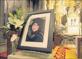  ?? XOÁN REY / EFE ?? Emotivo funeral ayer en la Catedral de Santiago por Denise