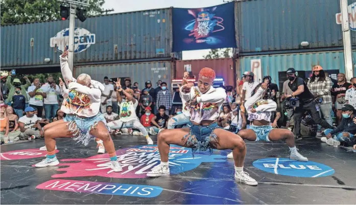  ?? COURTESY OF JUSTEN WILLIAMS ?? La Mix performs at the 2021 Red Bull Dance Your Style event at Railgarten.