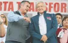  ??  ?? Andrés Manuel López Obrador aseguró que tratará con mucho respeto al gobernador de Nuevo León, Jaime Rodríguez Calderón.