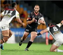  ??  ?? Simon Mannering is set to become the first Warrior to reach 300 NRL games when he runs out on Friday night against the Raiders.