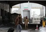  ?? AFP ?? An Iranian traveller arrives at the Iran-Iraq border crossing of Haji Omran, one of the posts between Iraqi Kurdistan and the Islamic republic that reopened