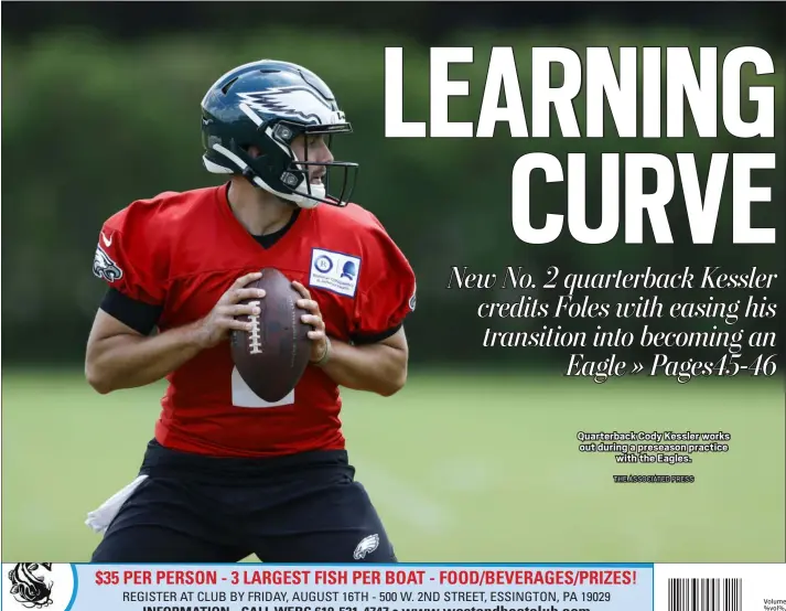  ?? THE ASSOCIATED PRESS ?? Quarterbac­k Cody Kessler works out during a preseason practice with the Eagles.