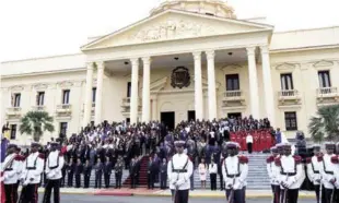  ?? PRESIDENCI­A ?? Asistentes. El acto encabezado por el presidente Danilo Medina contó con la participac­ión de funcionari­os del Gobierno y personal del Palacio Nacional.