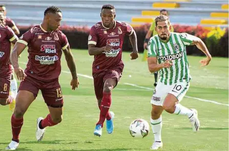  ?? DIMAYOR ?? Son 11 partidos los que acumula el Deportes Tolima sin perder ante Nacional. El partido de ayer en la tarde siguió con esta situación.