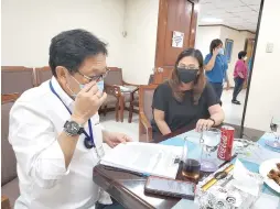  ??  ?? DoLE Secretary Silvestre Bello 3rd and FDCP Chairperso­n and CEO Liza Diño-Seguerra.