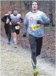  ?? FOTO: MANFRED AHRENDTS ?? Janis Gentner mit einem starken Debüt in der Männerklas­se über 5,4 Kilometer.