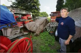  ?? (Photo L. M.) ?? L’associatio­n retrace l’histoire des sapeurs-pompiers du Var à l’aide d’une trentaine de véhicules (dont le plus ancien date de ), de milliers d’objets et d’une collection importante de documents et de photos.