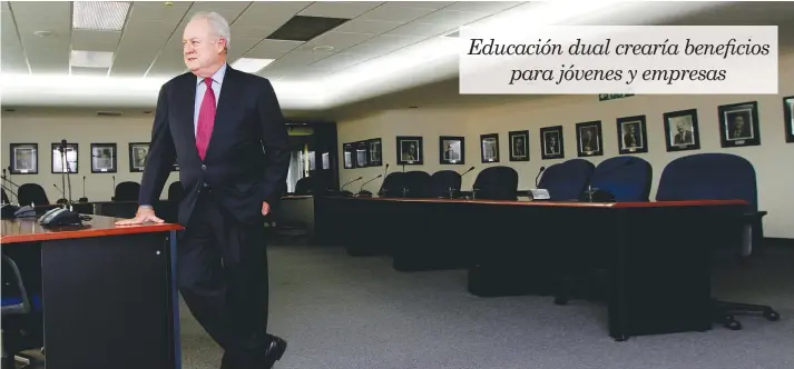  ?? Archivo/La República ?? La educación dual que combina enseñanza en las aulas y una práctica dirigida en un centro de trabajo, es fundamenta­l para el sector productivo, asevera Enrique Egloff, presidente de la Cámara de Industrias.