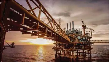  ?? COMPANY PIC ?? T7 Global Bhd says the contracts it won reflect the group’s commitment to project execution and delivery that are critical in the upstream oil and gas sector.