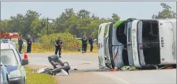  ?? NA ?? ACCIDENTE. En la Ruta 2, el micro volcado a la altura de Lezama.