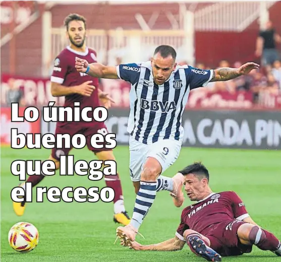  ?? (FEDERICO LÓPEZ CLARO) ?? Esta vez no pudo. Junior Arias hizo lo que pudo, pero no tuvo quién lo asistiera para llegar al gol, que vino por Nahuel Bustos.