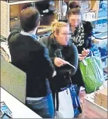  ??  ?? Thieves work together to steal from shops