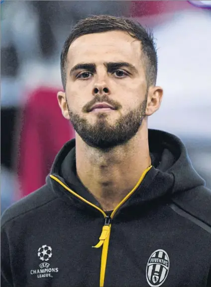  ?? FOTO: GETTY IMAGES ?? Miralem Pjanic, de 28 años, es una apuesta firme de la cúpula deportiva del Barça para este verano