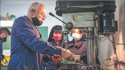  ?? CEDOC PERFIL ?? MÁS MUJERES. En Santa Cruz, La Rioja y Tierra del Fuego se dio la mayor cantidad de incorporac­iones.