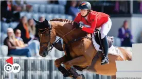  ??  ?? Springreit-Weltmeiste­rin Simone Blum hatte unter anderem ihr Top-Pferd Alice mit in Spanien