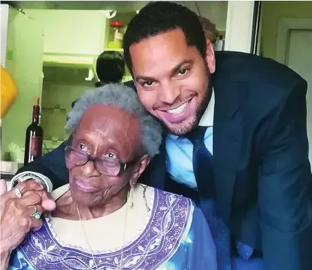  ?? INSTAGRAM ?? Ignacio Garriga, junto a su abuela Mercedes, que falleció el pasado mes de marzo