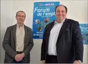  ?? (Photo P. B.) ?? André Bideau, le directeur de Pôle Emploi, et Patrick Perez (CCAS) travaillen­t main dans la main depuis huit ans pour organiser un forum de l’emploi efficace et suivi.