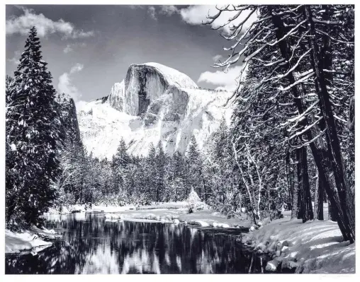  ?? © Ansel Adams, Founders Society Purchase, John’s Newberry Fund ?? Le Half Dome, un des hauts lieux de la vallée du Yosemite, vu par le légendaire photograph­e de
l’Ouest américain Ansel Adams.