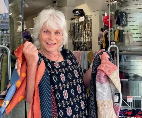  ?? MADDISON GOURLAY/STUFF ?? The Accessory Shop owner Wendy Smith has seen many changes during her 40 years in retailing.