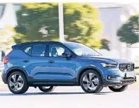  ?? FOTO: VOLVO ?? Außen bullig, innen geräumig: Der Volvo XC40 meistert den Spagat zwischen Leistung und Effizienz.