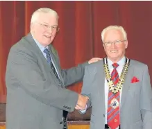  ??  ?? Office bearers Immediate past president Barclay Sinclair, left, alongside new president Allan Stevenson